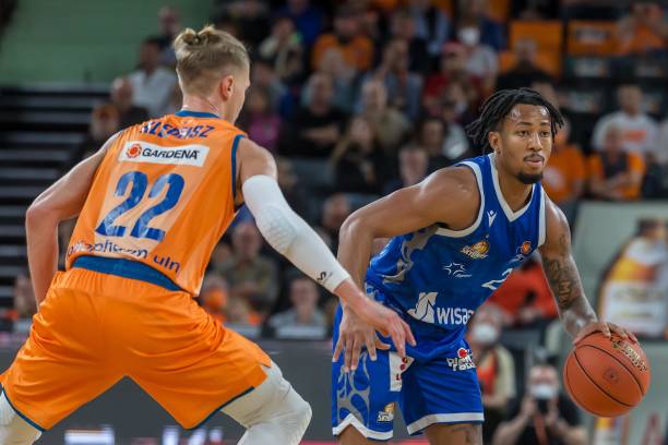 更是一次证 更是一次证