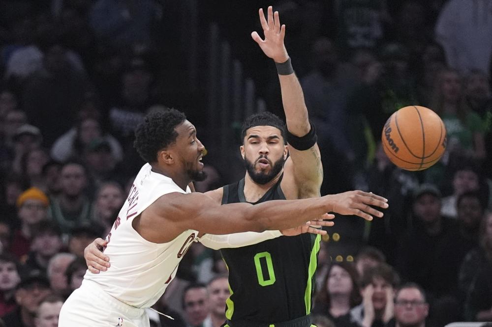 带伤作战 带伤作战